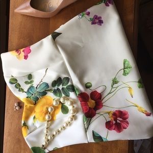 Flowered strapless dress